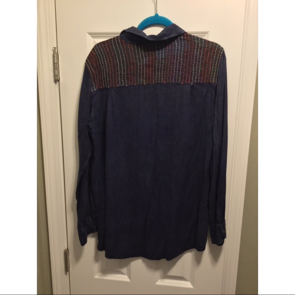 Ladies Fashion Button Up with Stitching
